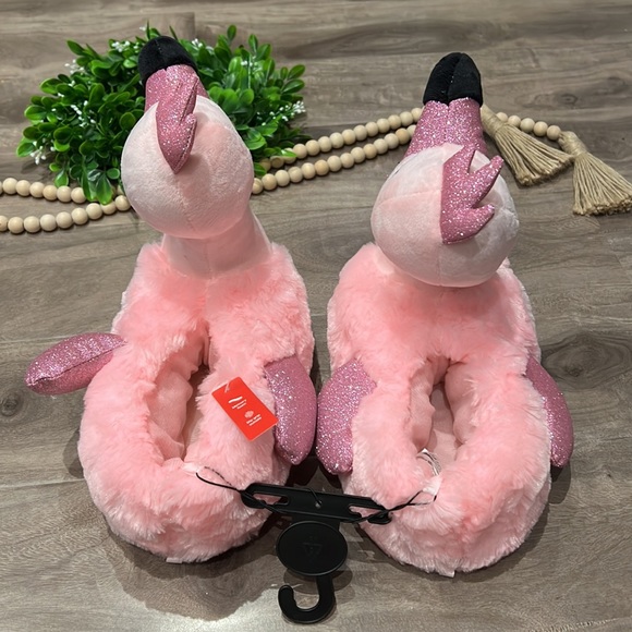 ❌SOLD❌ 🌟HOST PICK!!🌟 ARDENE flamingo slippers - NEW with tags - size 5-6. - Picture 3 of 7